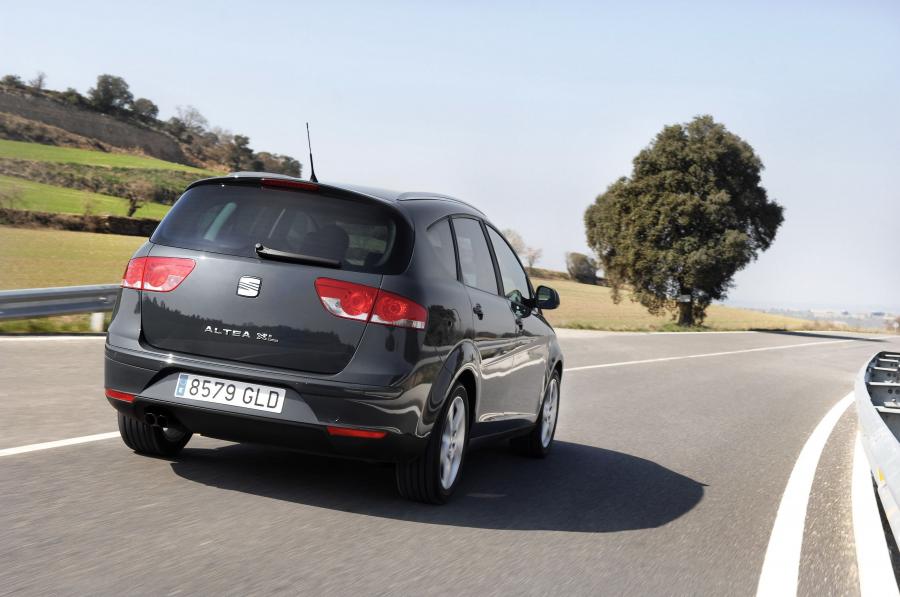  Seat Altea XL 2010 года  (фото 7 из 34)